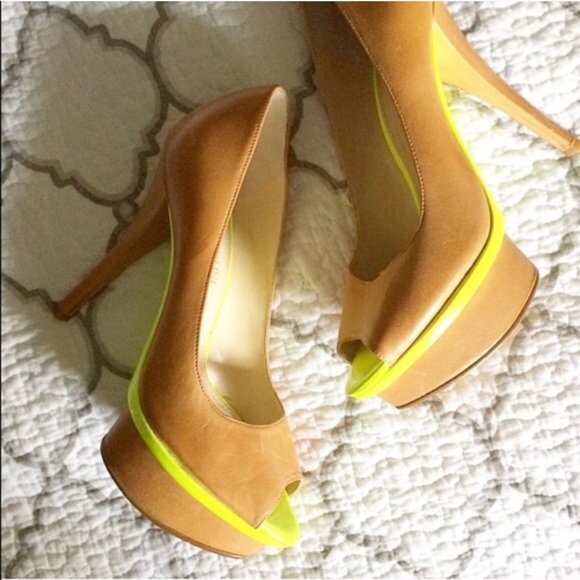 Boutique 9 Colorblock Heel - Picture 2 of 4